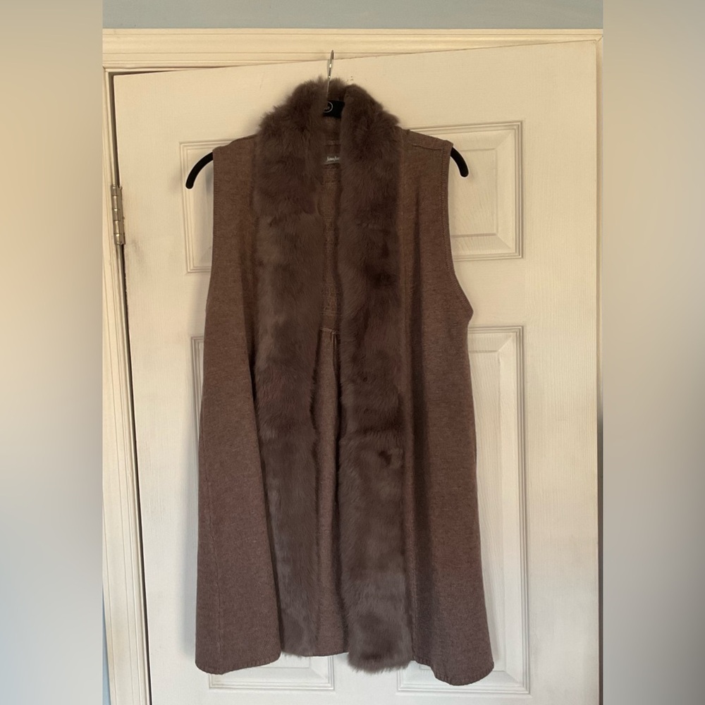 Elegant Brown Sleeveless Vest